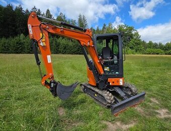 Prodám bagr Hitachi ZX26U-6, rok 2024, hydraulický upínač