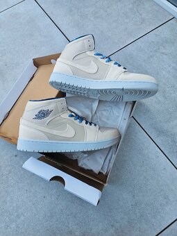 AIR JORDAN 1 MID SE