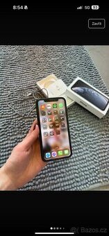 Apple iPhone XR 128GB černý
