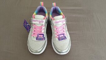 NOVÉ blikajici tenisky Skechers vel. 35