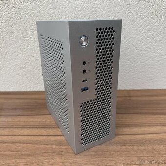 Mini ITX počítač