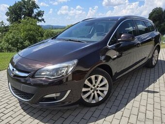 Opel Astra Combi 1.4i 16v , 88 kW • Původ ČR • 148.000 KM •
