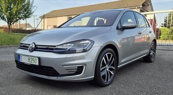 VW Golf VII e-Golf 1.majitel servisní kniha odpočet DPH
