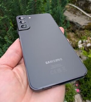 Samsung Galaxy S22+ v perfektním stavu