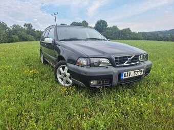 Volvo V70 2.4T AWD Cross Country XC70 7 místné