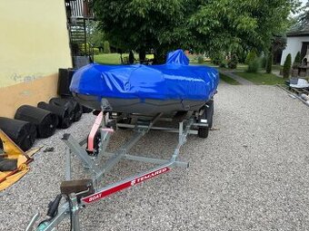 Loď- motorový gumotextilní člun s příslušenstvím
