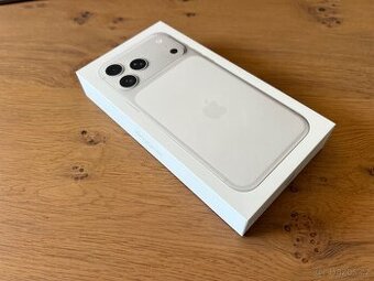 Apple iPhone 17 PRO 256GB stříbrný NOVÝ ZÁRUKA