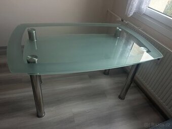 Prodám skleněný stůl
