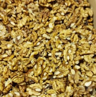 Loupané vlašské ořechy – NOVÁ sklizeň 2025 – dovoz až domů - 1