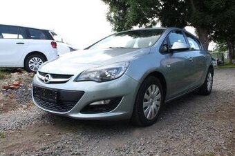 Opel Astra 1.4T 103kW, 2 x Majitel, Servisní kniha