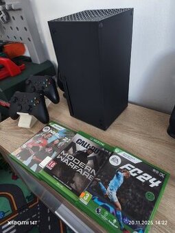 XBOX series X + 2x ovladač + hry
