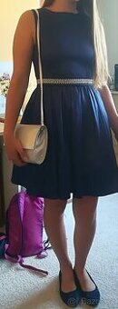 Společenské modré šaty