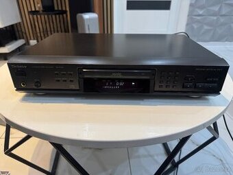 Technics SL - PG4 Cd přehrávač