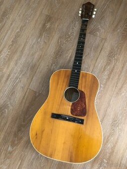 Kytara používáná