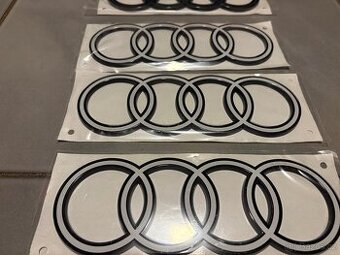 Audi e-tron,Q8 e-tron emblém