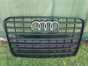 Audi A8 maska