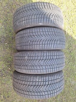 215/45R17 zimni