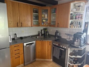 Pridam kuchyňskou linku