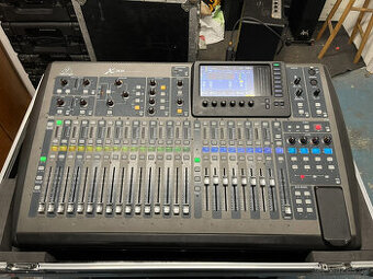 Behringer X32