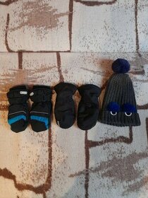 Zimní rukavice a čepice