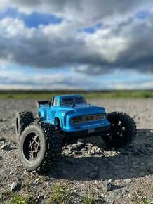 Arrma Notorious/Outcast 6s 1/8 RC auto V5