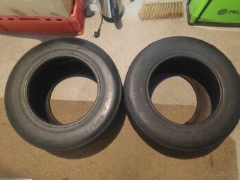 Závodní pneu PIRELLI 250/570 R13