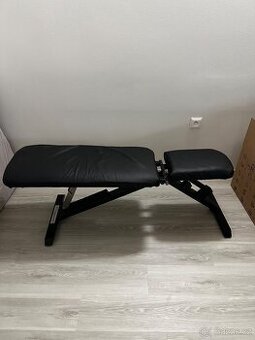 Lavice na posilování