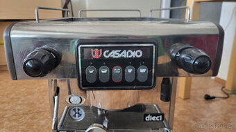 Casadio Dieci A1 - profesionální kávovar s parní tryskou