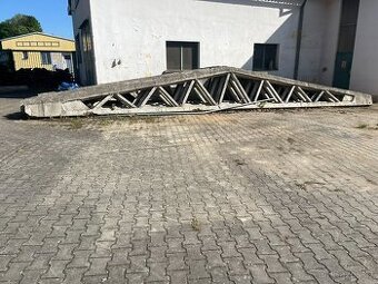 Nabízím za odvoz betonový vazník: - 1