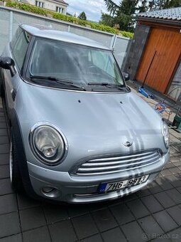 Mini Cooper One 1.4i 70kw r.v.2008 6rychlosti