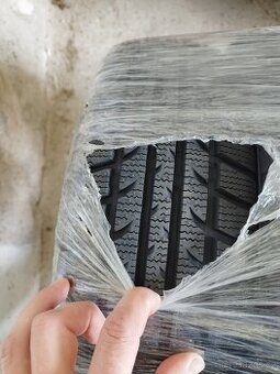 Nové zimní pneumatiky 175/70 R13