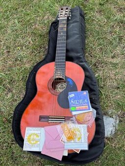 KYTARA SANTANA C-102 + STRUNY.