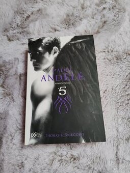 Padlí andělé 5
