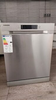 Myčka Samsung DW60M6040FS