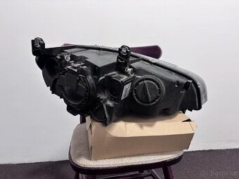 Prodám přední levé bi-xenonové světlo na BMW X5 E70