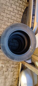 Prodám dvě letní pneumatiky 225/60 R17 V Continental