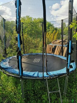 Zahradní domek pro děti + možno trampolína