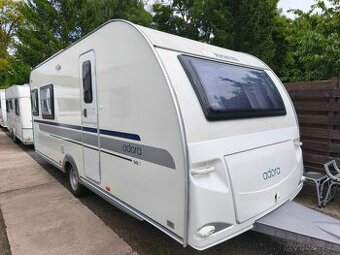 Adria Adora 542UT - TOP stav, podélné postele