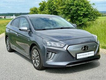 Hyundai IONIQ,38,3 kWh,SoH 100%,TČ,BlueLink, sDPH 399 000,-