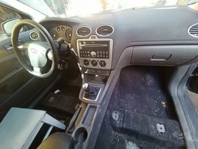 Focus 2006 1.6 16v 3 dveřové kupé HXDA 85 kw