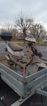 Skútr Piaggio T-Rex 150