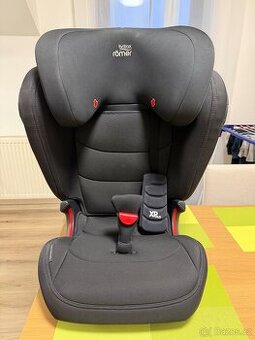Autosedačka Britax Romer Kidfix III S 15-36 Kg