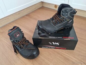 Kotníková pracovní a bezpečnostní obuv DUBLIN vel.42
