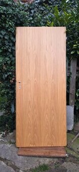2x dveře dubová dýha vč. kování