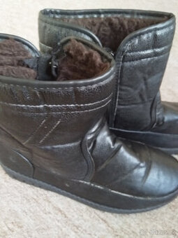 Pánské černé kozačky na zip, jako nové, č.42