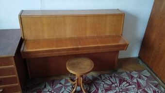 Klavír PETROF – kvalitní český nástroj, velmi dobrý stav