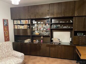 Starý nábytek za odvoz