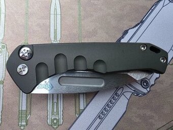 Medford Praetorian Swift Automatic Green Suicide Tanto