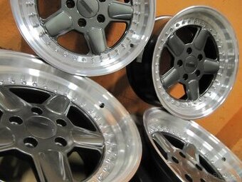 Alu na BMW gray dvojrozměr