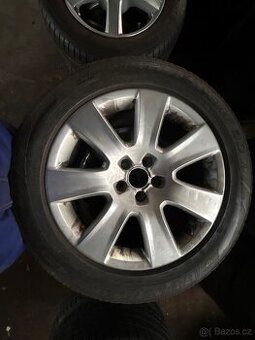 Audi A8 cena za komplet